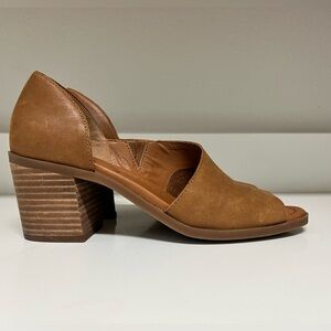 Sole Society Tan Brown Neutral Casual Cutout Shoes with 2 inch heel